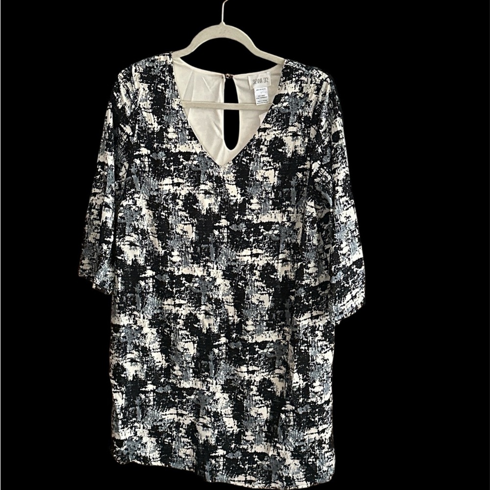 Sienna Sky Black, Cream, & Gray Patterned Dress